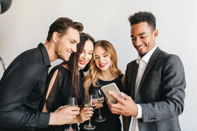 mobile event app can help attendees to network easily.jpg